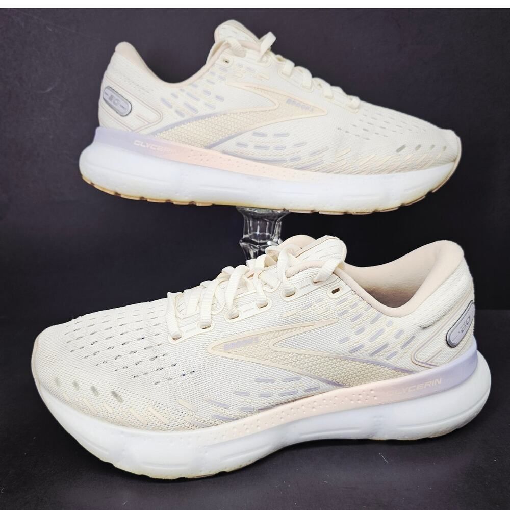 Brooks Women 10 Comfy footwear